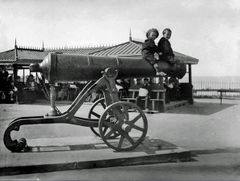 Russian-gun-at-Breeds-Place-1905.